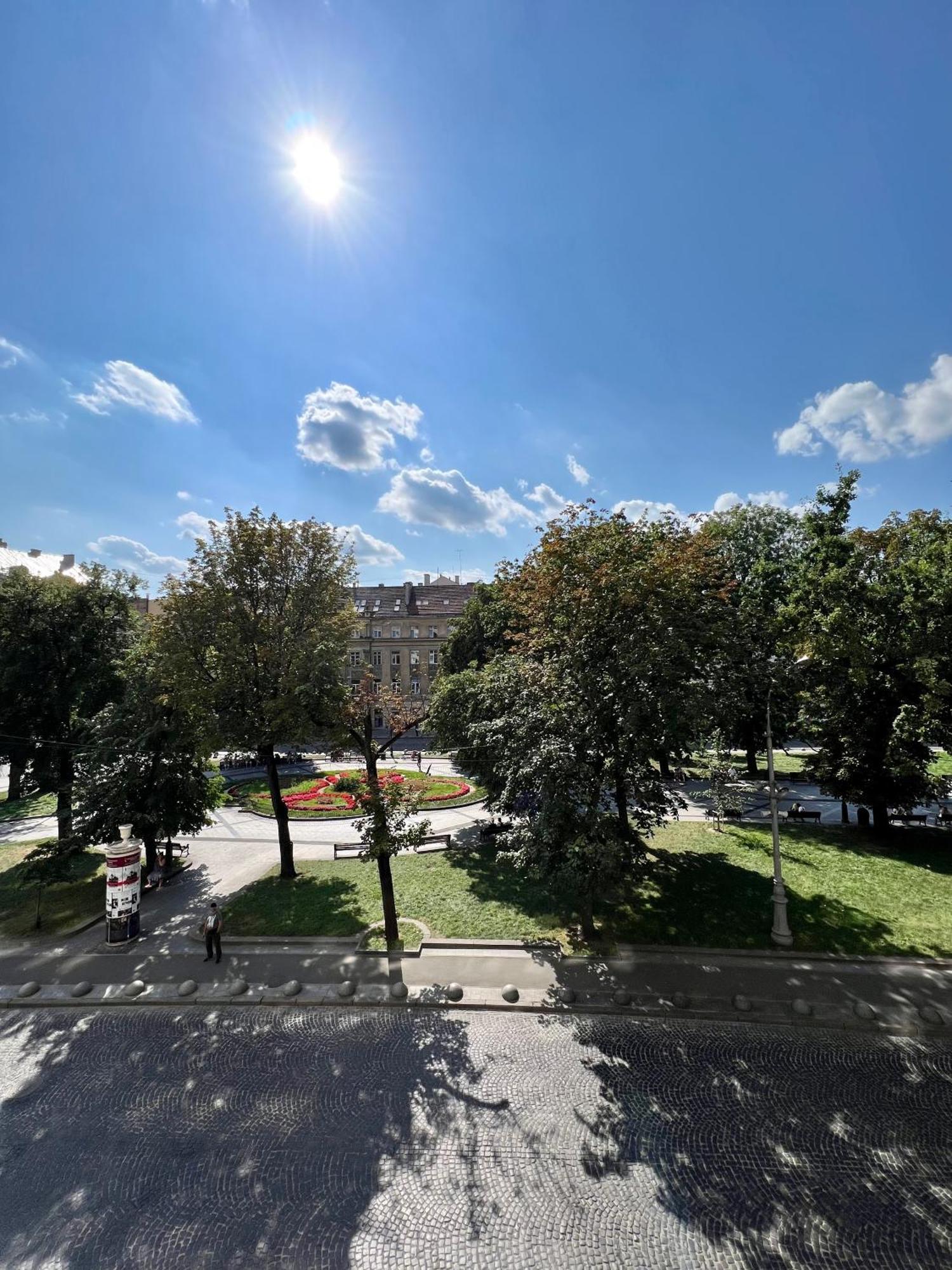 Avenue Apart Lviv Exterior photo